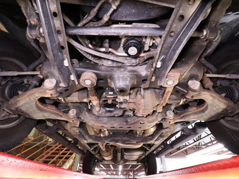 Used 2018 Toyota Tacoma SR image 34