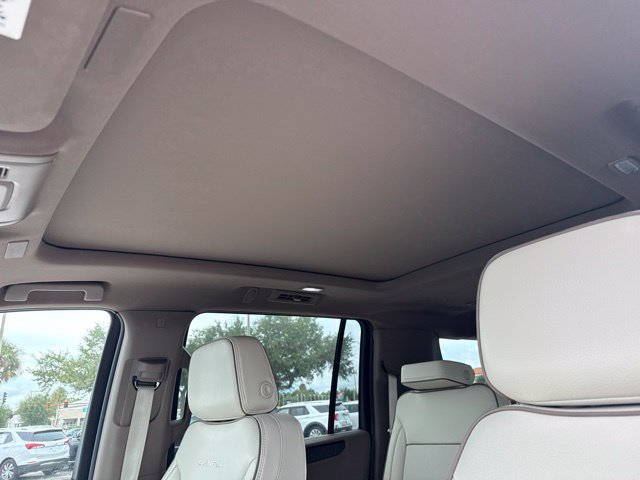 Used 2025 GMC Yukon XL Denali w/ Sun & Power Step Package AWD/4WD image 27