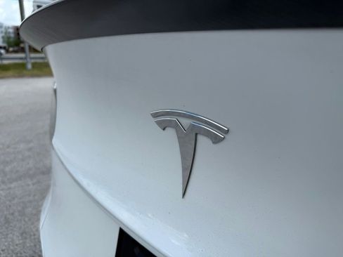 Used 2022 Tesla Model Y Performance AWD/4WD image 12