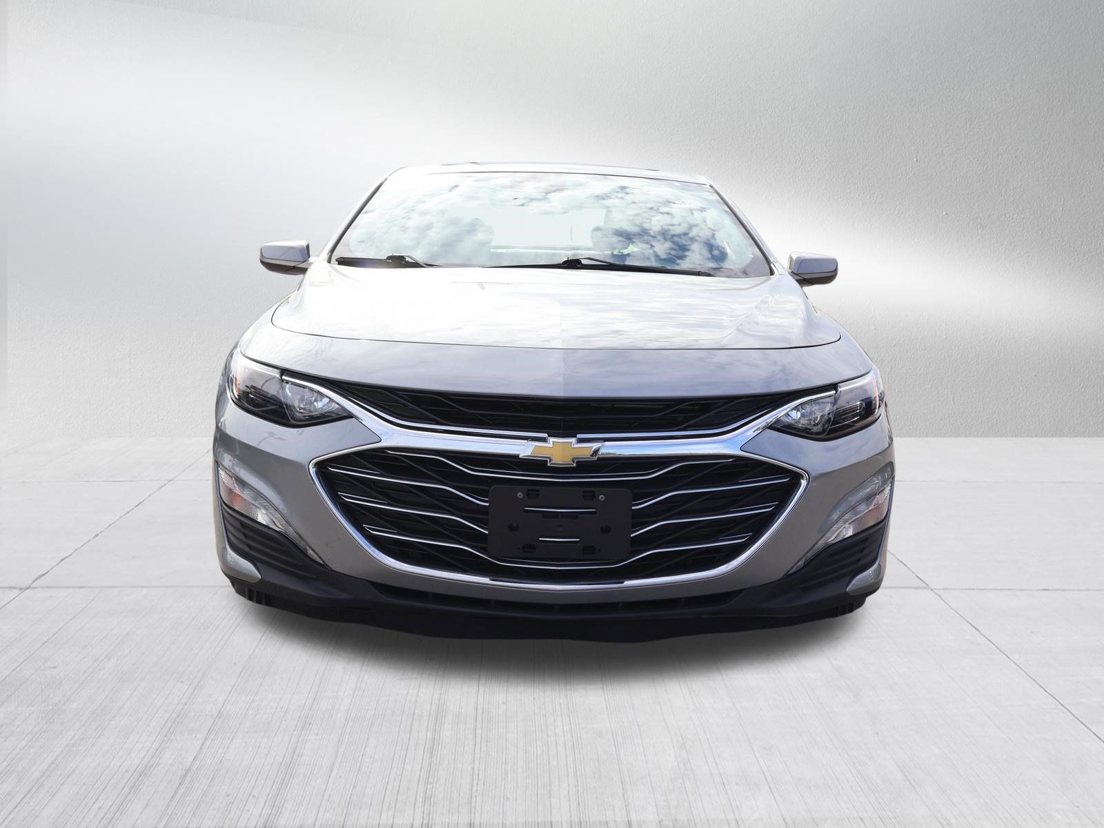 Used 2024 Chevrolet Malibu LT FWD image 2