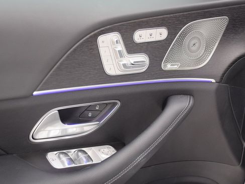 Certified 2025 Mercedes-Benz GLS 450 4MATIC image 23