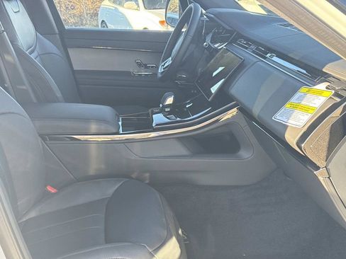 New 2026 Land Rover Range Rover Sport Dynamic SE image 9