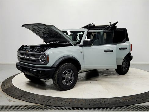 Used 2022 Ford Bronco Big Bend image 11