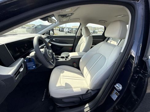 New 2026 Hyundai Sonata SE FWD image 11