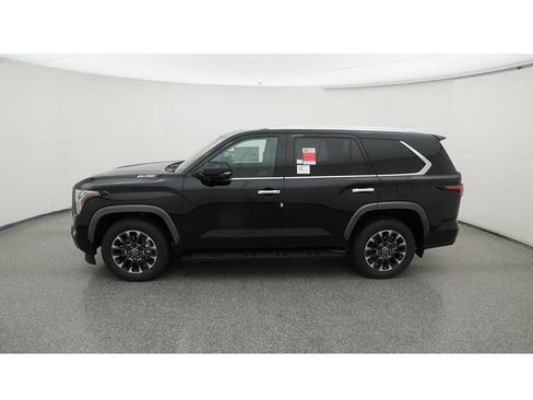 Used 2024 Toyota Sequoia Limited w/ Tow Technology Package AWD/4WD image 5
