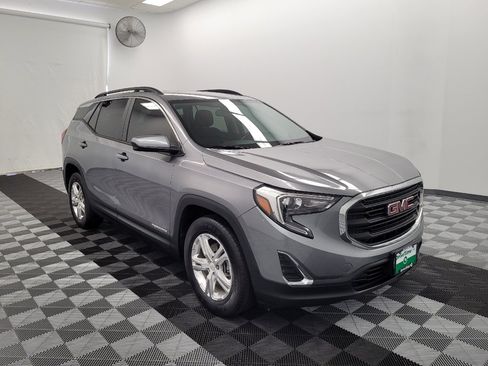 Used 2019 GMC Terrain SLE w/ Driver Convenience Package FWD image 13