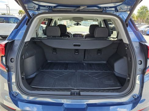 Used 2024 GMC Terrain SLE w/ Driver Convenience Package image 6