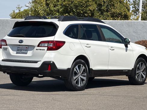 Used 2019 Subaru Outback 2.5i Limited w/ Popular Package #2 AWD/4WD image 2