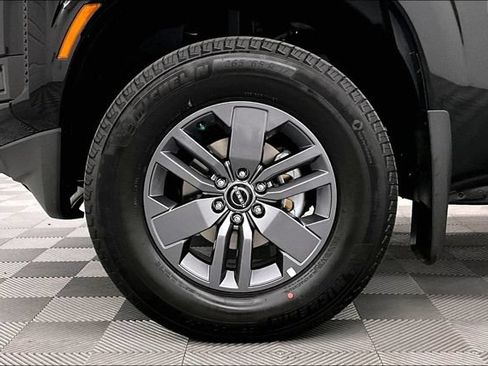 New 2026 Nissan Frontier SV w/ Tow Package AWD/4WD image 11