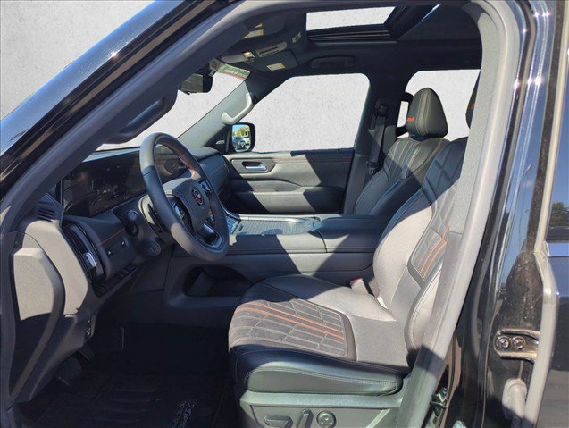 Used 2025 Nissan Armada PRO-4X w/ Pro-4X Premium Package AWD/4WD image 18