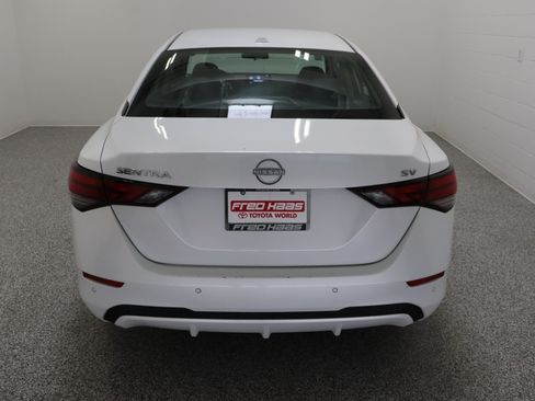 Used 2024 Nissan Sentra SV FWD image 8