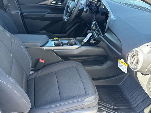 New 2025 Chevrolet Equinox EV LT image 13