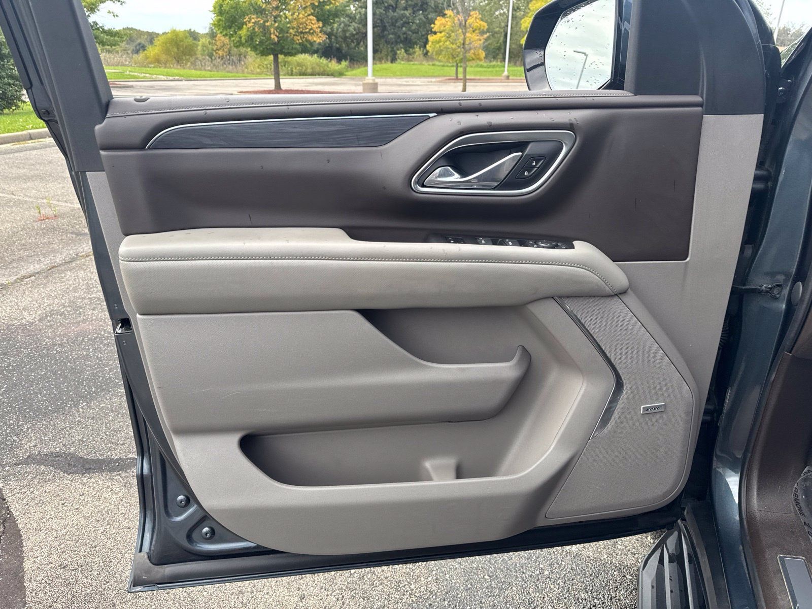 Used 2021 GMC Yukon SLT w/ SLT Luxury Plus Package AWD/4WD image 17