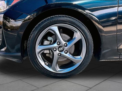 Used 2020 Hyundai Veloster 2.0 FWD image 10