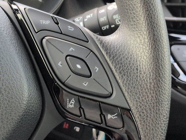 Used 2020 Toyota C-HR LE FWD image 25