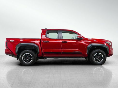 Used 2024 Toyota Tacoma TRD Sport AWD/4WD image 6