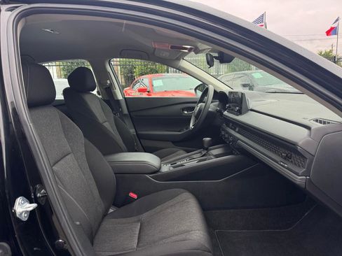 Used 2023 Honda Accord LX image 13