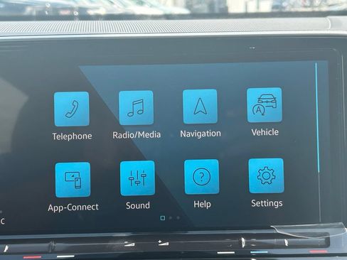 New 2026 Volkswagen Atlas Cross Sport SEL Premium R-Line AWD/4WD image 15