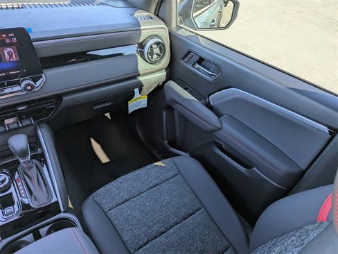 New 2025 Chevrolet Colorado Z71 w/ Technology Package image 16