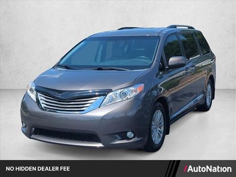 Used 2015 Toyota Sienna XLE Premium FWD image 1