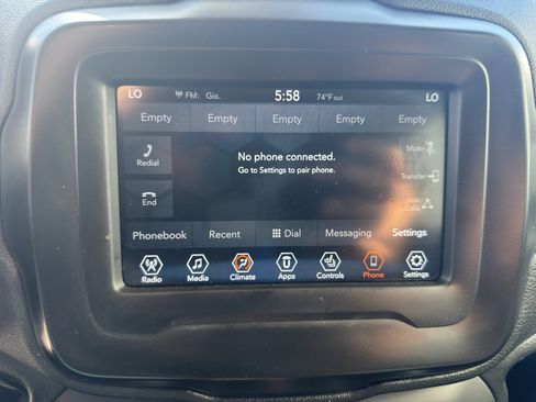Used 2018 Jeep Renegade Trailhawk w/ Cold Weather Group II AWD/4WD image 29