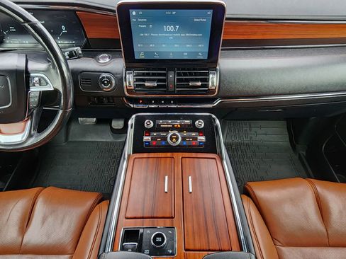 Used 2019 Lincoln Navigator L Reserve AWD/4WD image 19