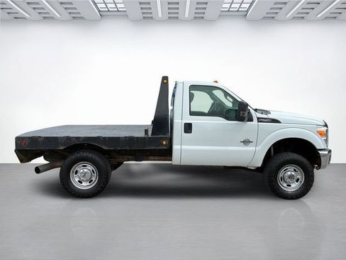 Used 2015 Ford F250 XL w/ Power Equipment Group AWD/4WD image 3