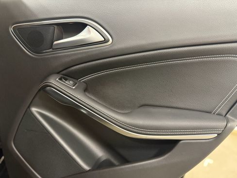 Used 2019 Mercedes-Benz CLA 250 4MATIC image 31