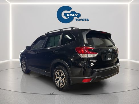 Used 2023 Subaru Forester Premium AWD/4WD image 5