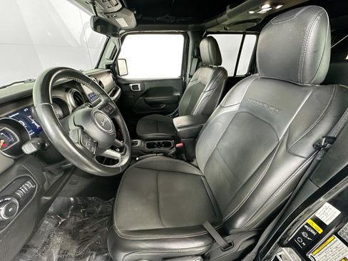 Used 2021 Jeep Wrangler Unlimited Sport AWD/4WD image 19