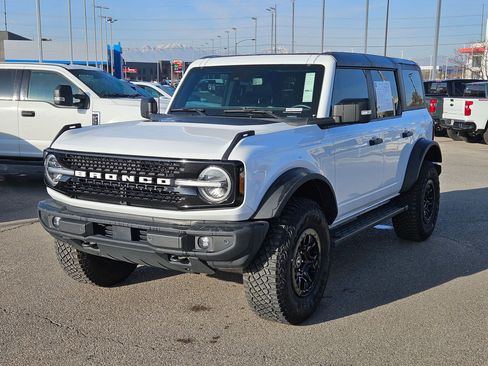 Used 2022 Ford Bronco Wildtrak image 8