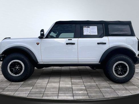 Used 2021 Ford Bronco Badlands image 15