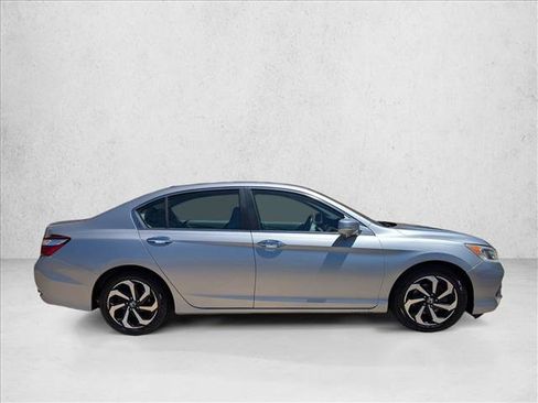 Used 2017 Honda Accord EX-L image 4