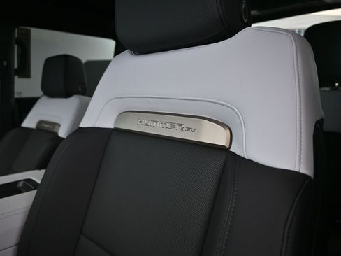 New 2025 GMC Hummer EV 2X image 14