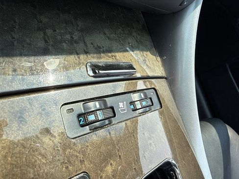 Used 2010 Lexus IS 350C RWD image 8