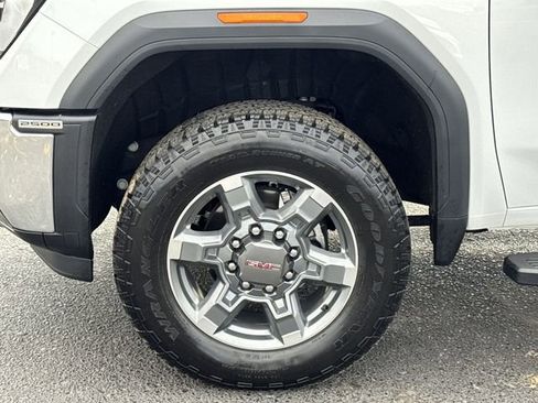 Used 2025 GMC Sierra 2500 SLT image 22