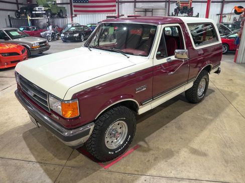 Used 1990 Ford Bronco XLT 2dr 4WD SUV image 26