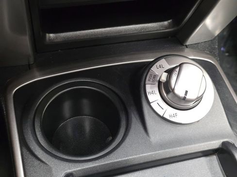 Used 2015 Toyota 4Runner Limited AWD/4WD image 28