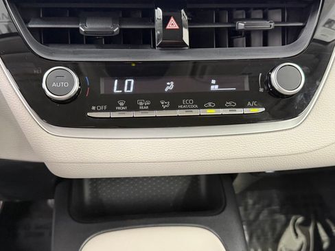 Used 2026 Toyota Corolla LE FWD image 33