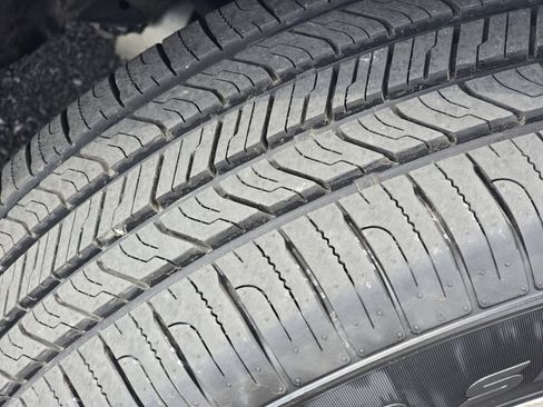 Used 2022 Honda CR-V EX image 9