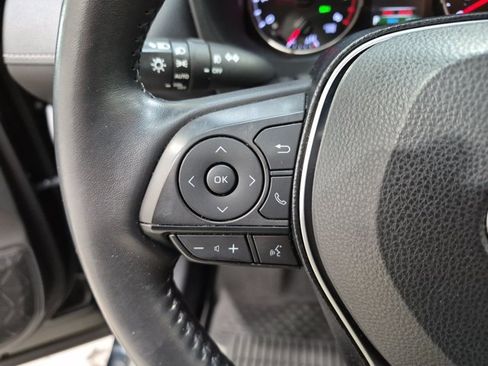 Used 2020 Toyota RAV4 XLE Premium AWD/4WD image 16