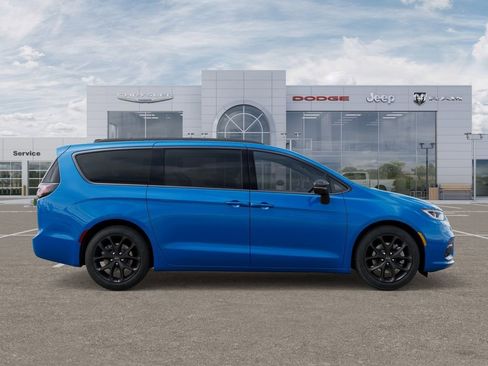 New 2026 Chrysler Pacifica Select w/ S Appearance Package AWD/4WD image 23