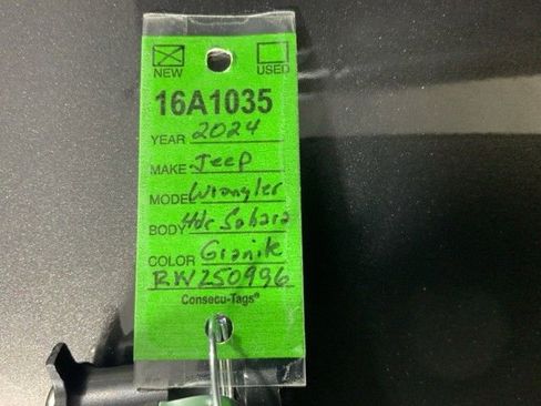 Used 2024 Jeep Wrangler Unlimited Sahara w/ Technology Group AWD/4WD image 48