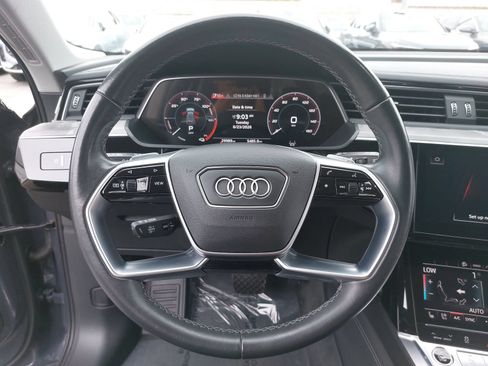 Used 2024 Audi Q8 e-tron Premium Plus w/ Premium Plus Package AWD/4WD image 19