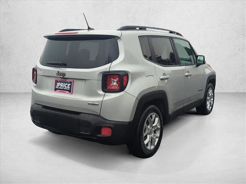 Used 2017 Jeep Renegade Latitude image 5