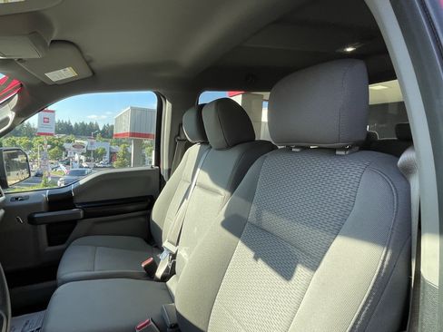 Used 2016 Ford F150 XLT AWD/4WD image 16