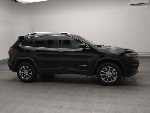 Used 2019 Jeep Cherokee Latitude Plus w/ Cold Weather Group AWD/4WD image 11