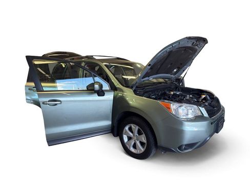 Used 2016 Subaru Forester 2.5i Premium AWD/4WD image 9