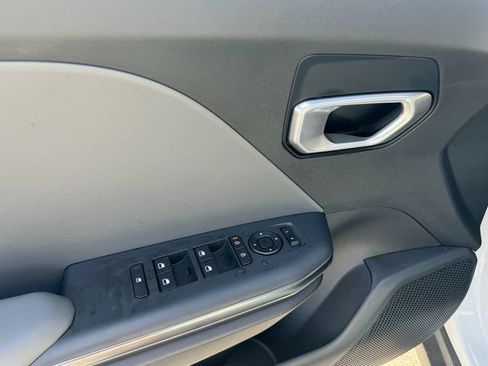 New 2025 Kia K4 FWD image 14