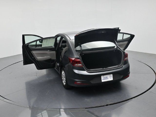 Used 2020 Hyundai Elantra SE FWD image 45